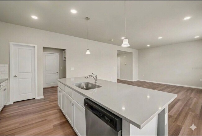 Building Photo - 3774 Beech Tree St