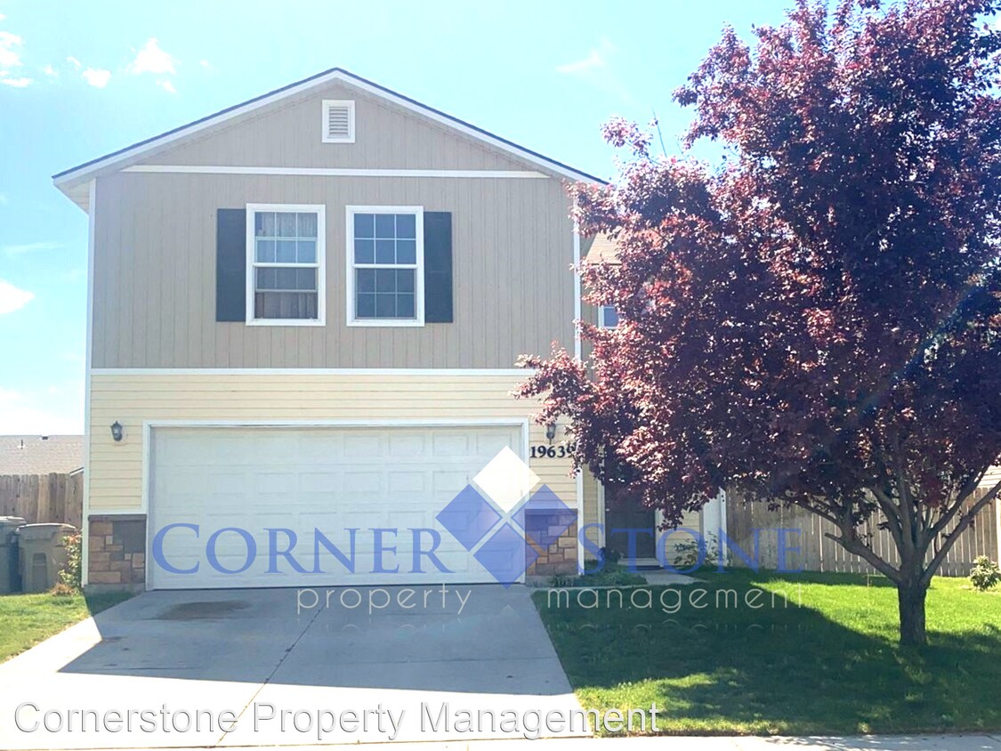 4 br, 2.5 bath House 19639 Commonwealth Ave House Rental in