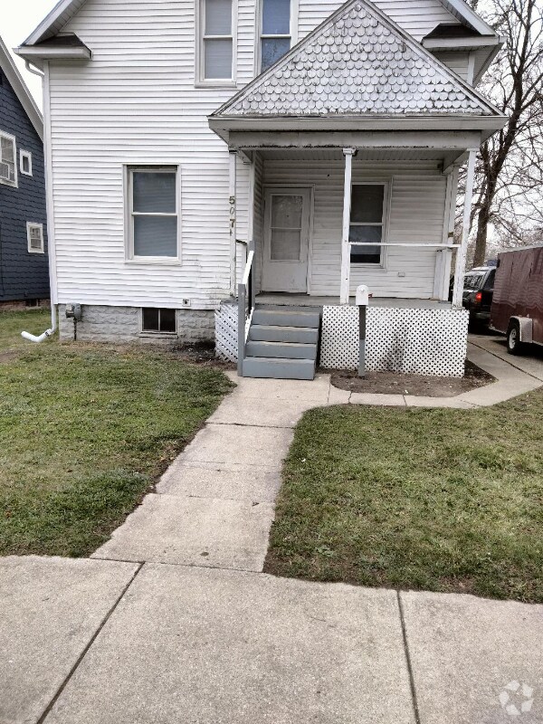 West Side Historic District Apartments for Rent with Parking Saginaw