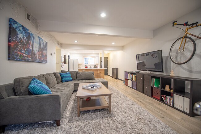 Foto del edificio - 2208 Enfield Rd
