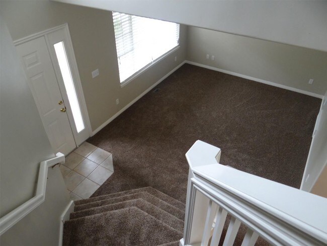 Building Photo - 923 E Michael Mills Pl