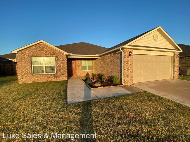 Foto del edificio - 3 br, 2 bath House - 1011 N Trappers Court...