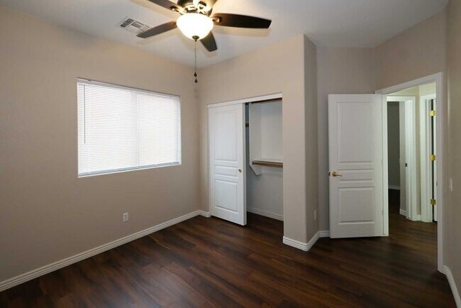 Foto del edificio - Move-In Ready Home in Highly Desirable Lagos Vistoso. Self-Showing Available, Click DETAILS BELOW.