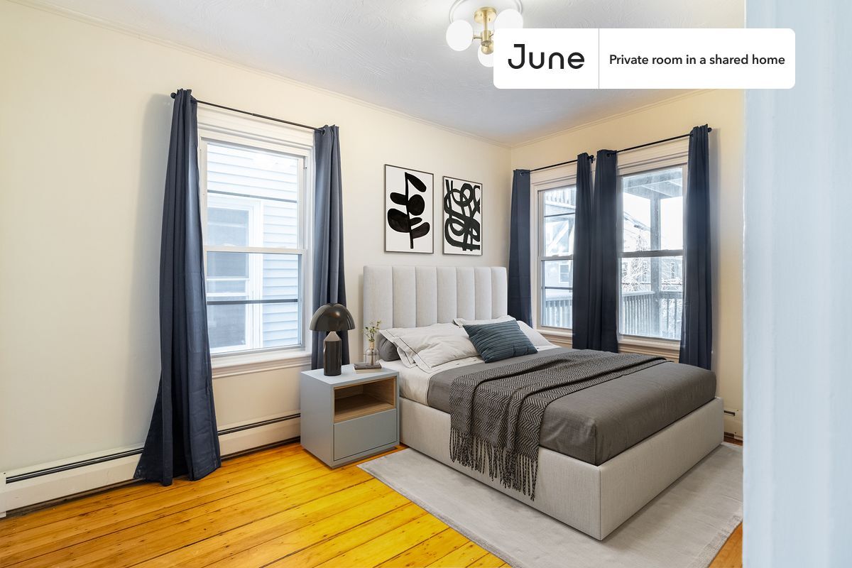 Foto principal - Room in Shared 4 bed/1 bath home