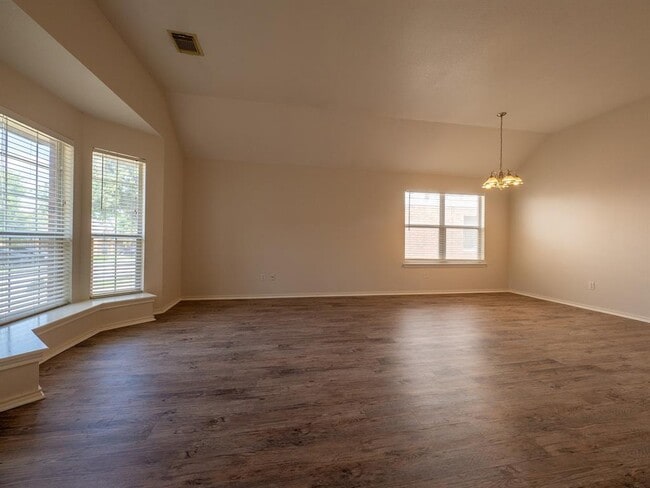 Building Photo - 1727 Rosenborough Ln S