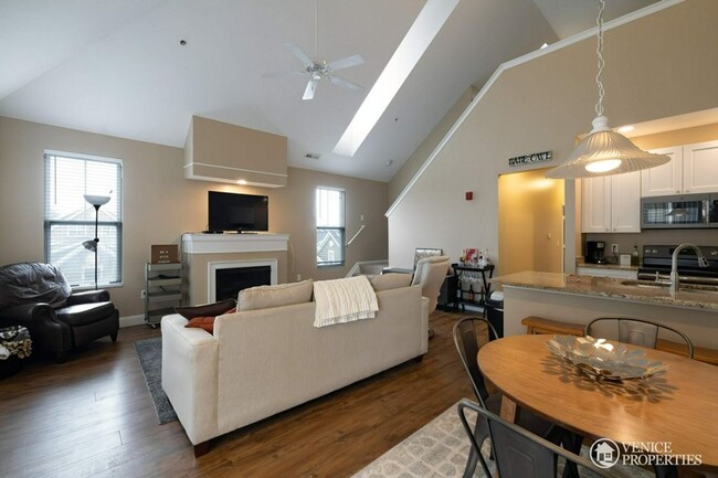 Foto del edificio - Three Bedroom with Garage near Grandview