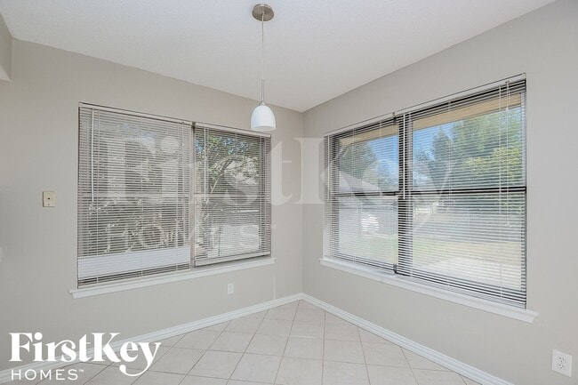 Foto del edificio - 1626 Glenhill Ln