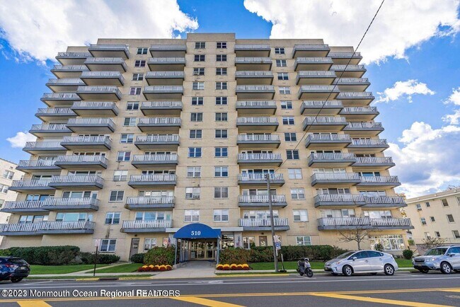 Building Photo - 510 Deal Lake Dr