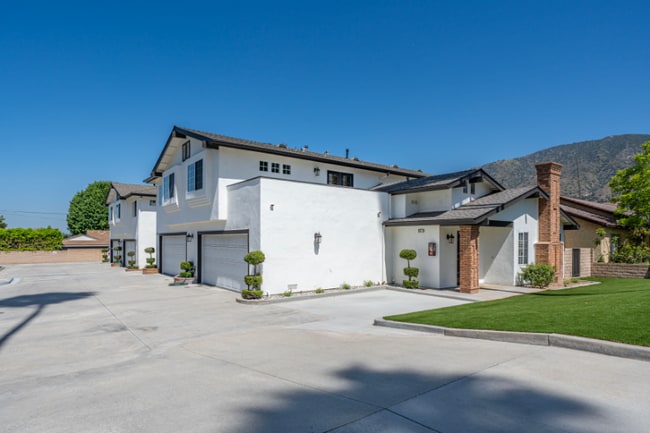 Foto del edificio - 357 N Pennsylvania Ave