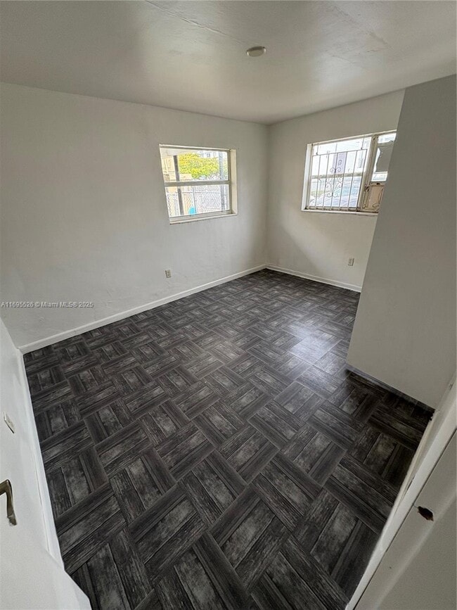 Building Photo - 2 bedroom in Miami FL 33142