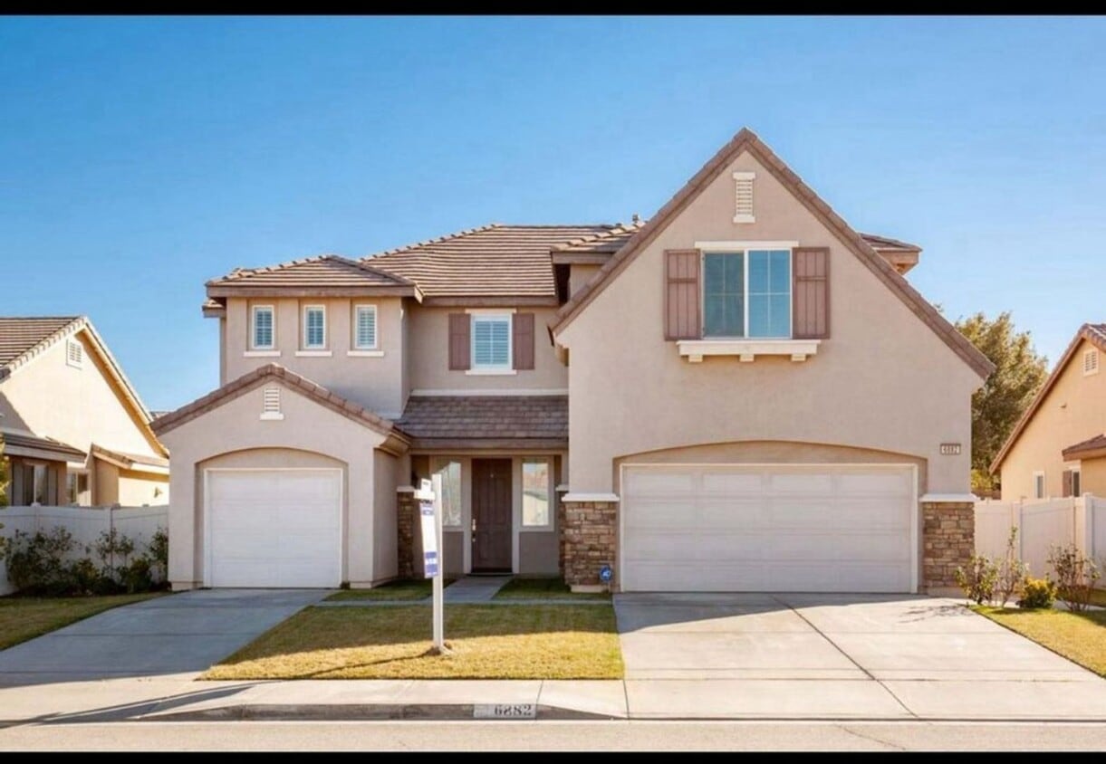 Primary Photo - Spacious 5BR House in Palmdale