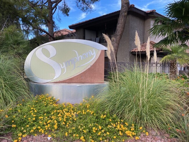 Building Photo - 3 Bedroom 2 1/2 bath condo located on second floor.