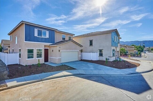 Building Photo - 31022 Sedona St