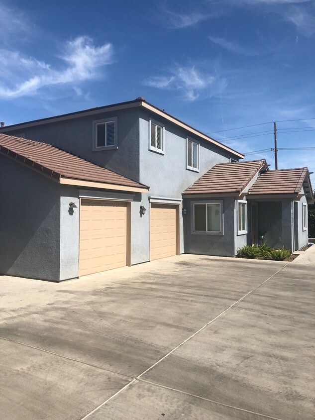 Foto principal - 2332 W Lark Ave