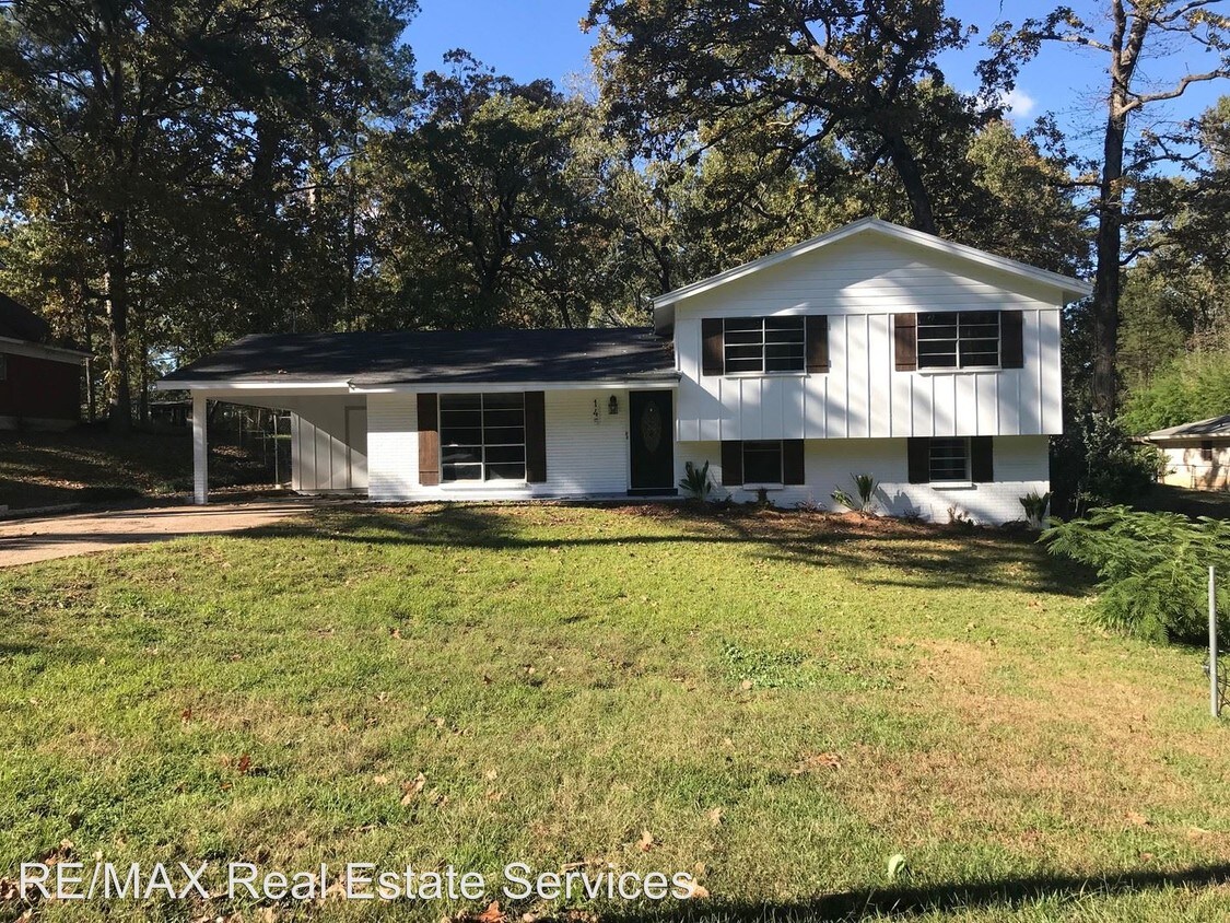 Primary Photo - 4 br, 2 bath House - 145 Platt Drive