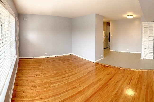 Building Photo - 5338 S Kenneth Ave