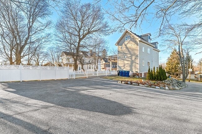 Building Photo - 11 Symonds St