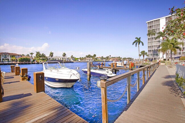 Building Photo - 3310 S Ocean Blvd