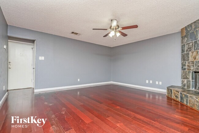 Building Photo - 7557 Folkstone Dr