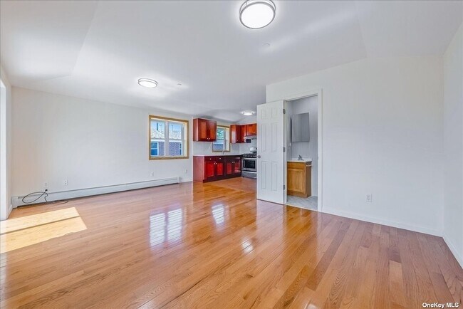 Foto del edificio - 220-9 64th Ave