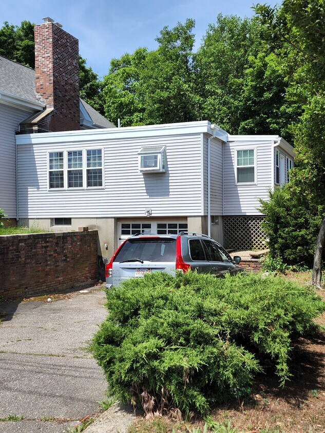 735 Newport Ave, Attleboro, MA 02703 Townhome Rentals in Attleboro MA