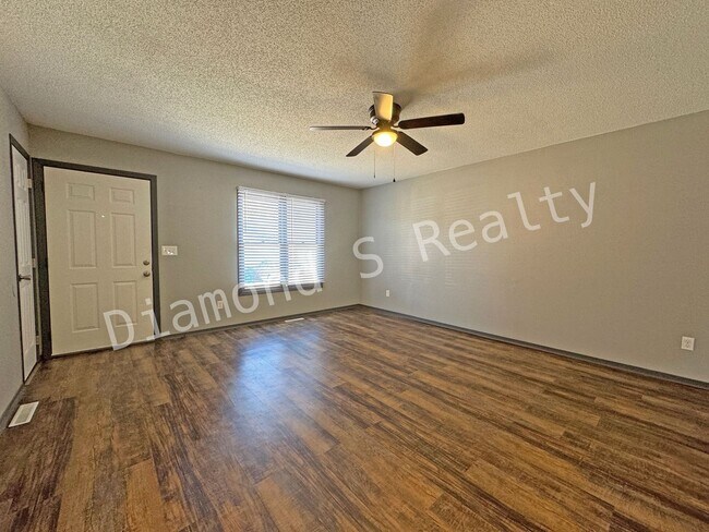 Building Photo - 1503 W Rainey St