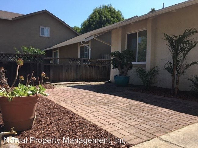 Building Photo - 3 br, 3 bath House - 366 Aklan Ct