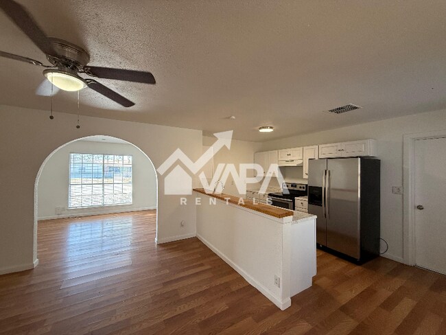 Foto del edificio - 7223 Glen Haven Dr