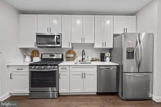 Building Photo - 1363 Childress St NE