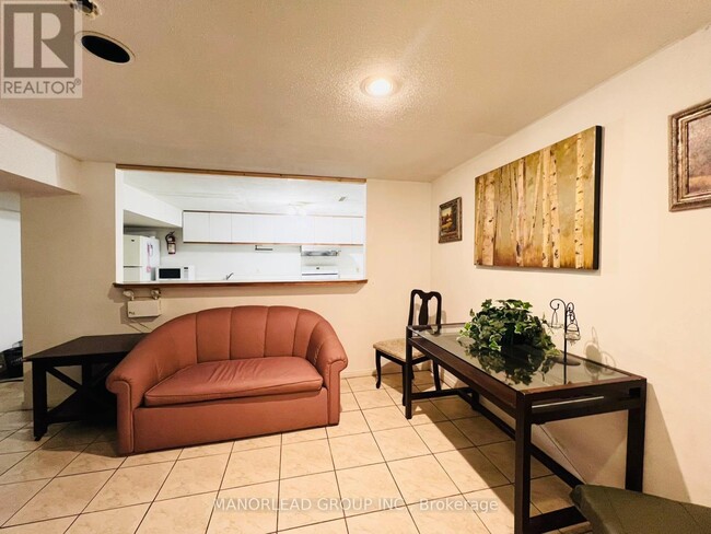 Building Photo - 13 Brian Dr