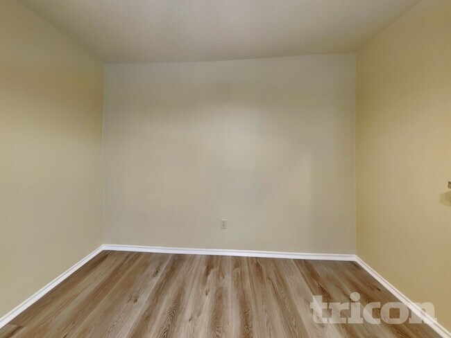 Building Photo - 1715 Cordova Dr