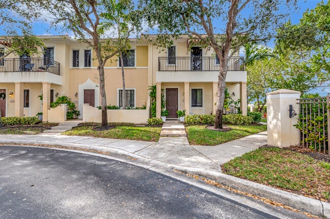 Building Photo - 2500 Venetian Ct