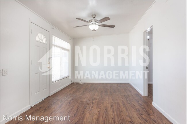 Foto del edificio - 2 br, 1 bath House - 224 E 3rd Ave