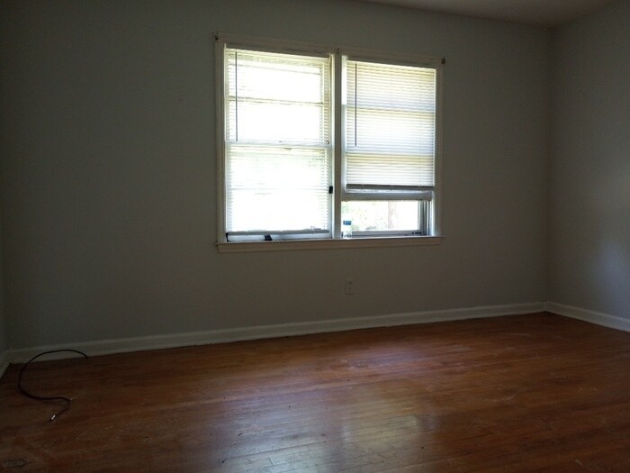 Building Photo - 121 Audrey Dr