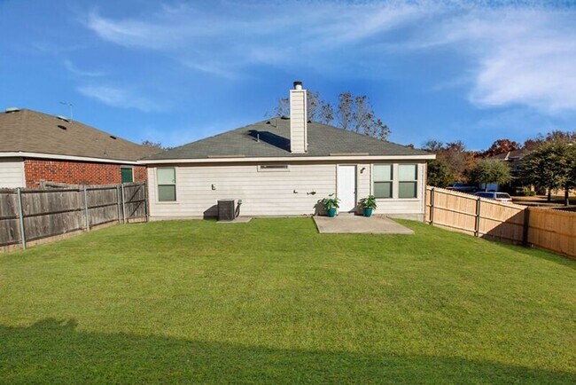 Foto del edificio - 709 Alder Dr