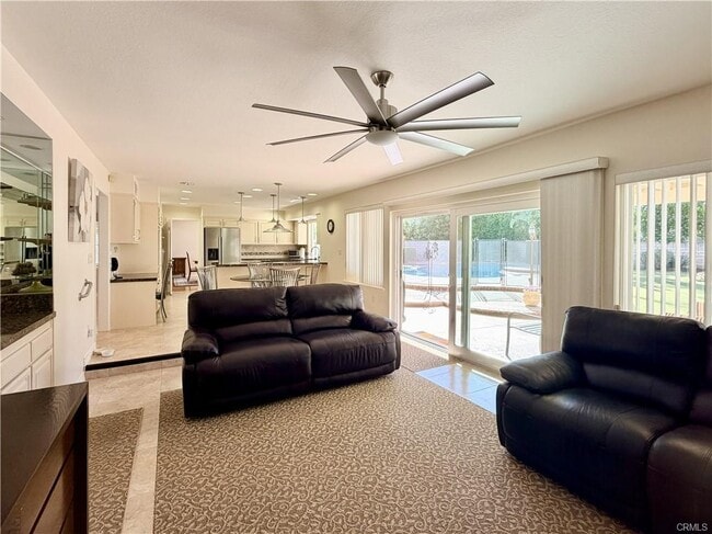 Foto del edificio - 23446 Blythe St