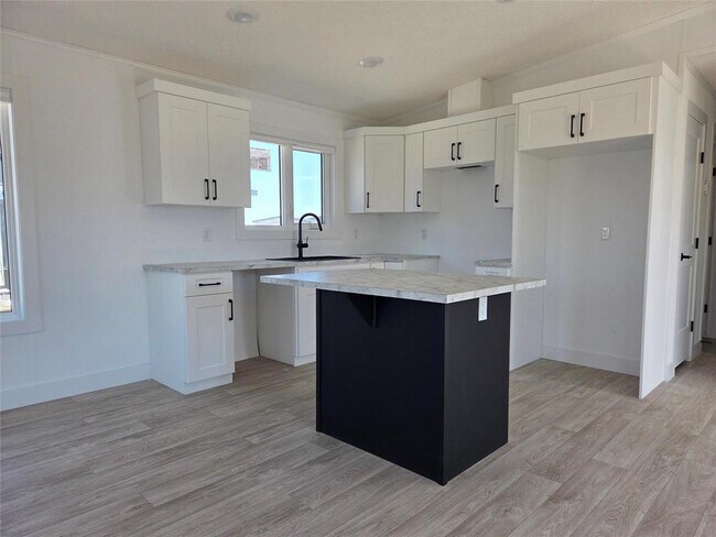 Photo du bâtiment - 125 Prairie Oak Dr