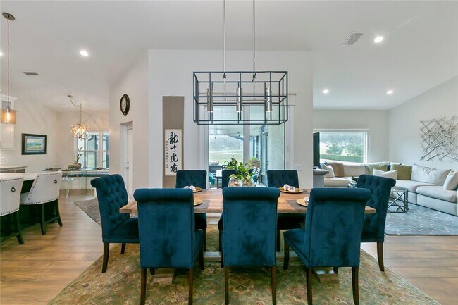 Foto del edificio - 7049 Edgeworth Dr