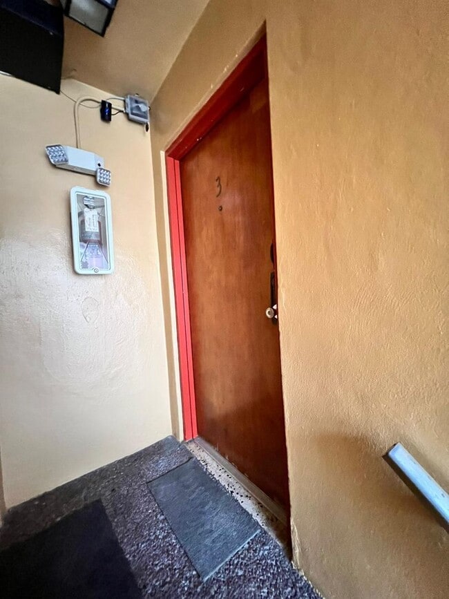 Building Photo - 1912 SW 2nd St