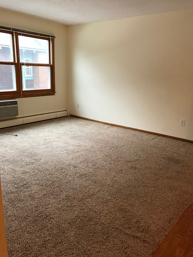 Foto del edificio - 2216 Pleasant Ave