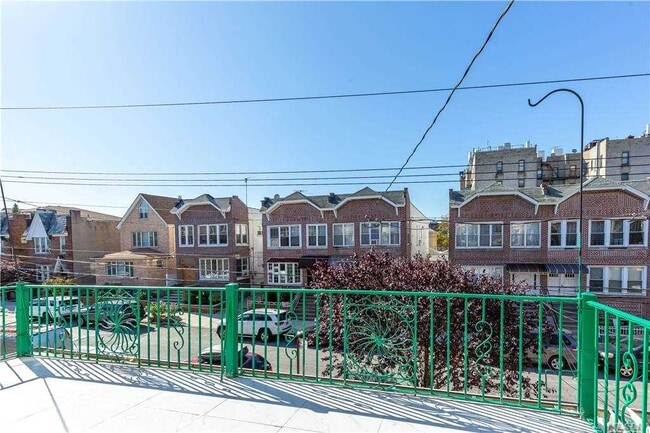 Building Photo - 927 79th St