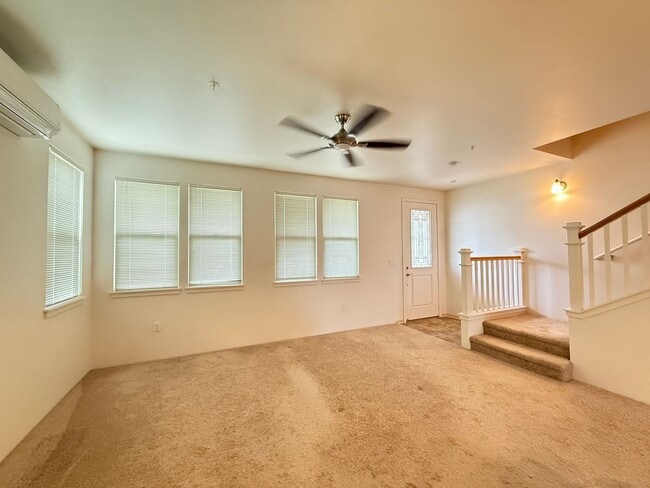 Building Photo - Olino at Mehana 3 bed 2.5 bath townhome available now!