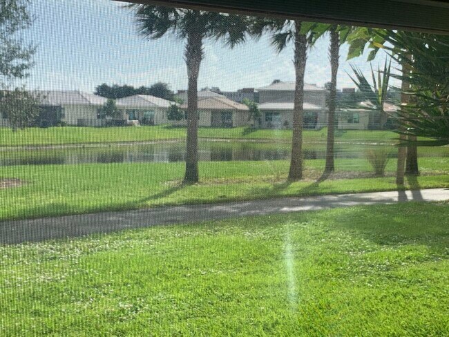 Foto del edificio - 7260 Kinghurst Dr