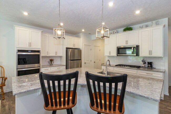Foto del edificio - 27661 Serviceberry Ct