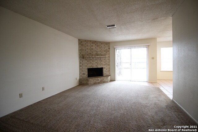Building Photo - 5827 Cliff Walk Dr