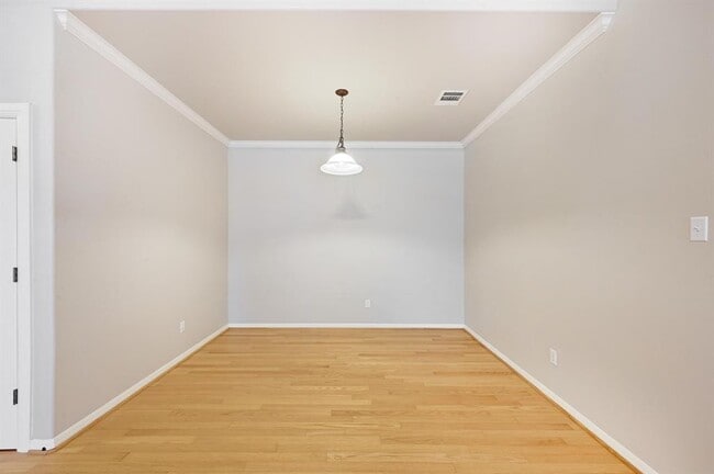 Building Photo - 6801 Beckett Rd