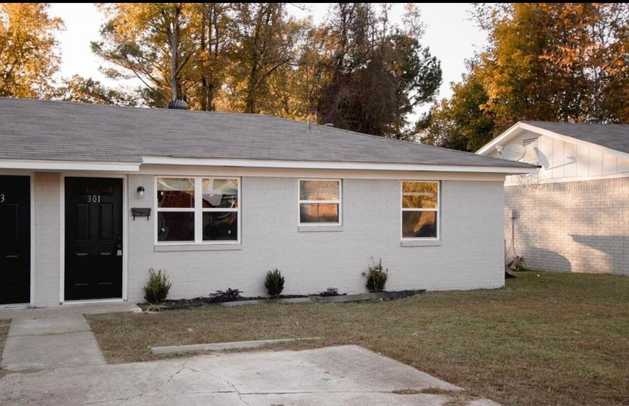 309 Pearl St, Jacksonville, AR 72076 Townhome Rentals in Jacksonville