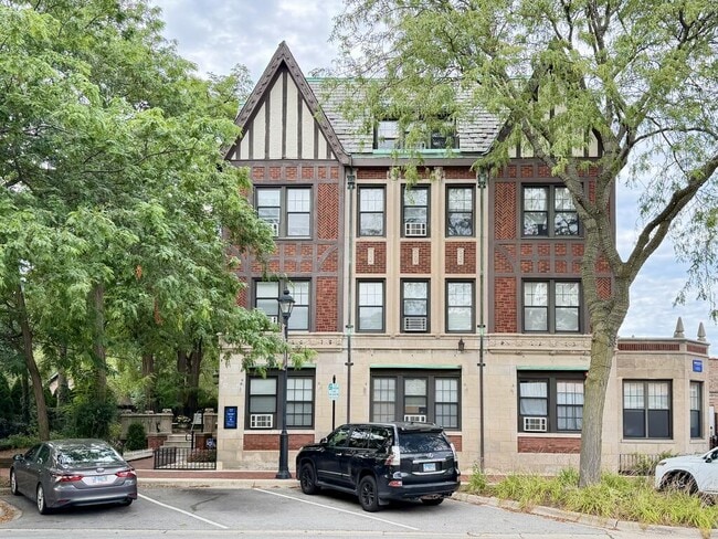 Building Photo - 369 Hazel Ave