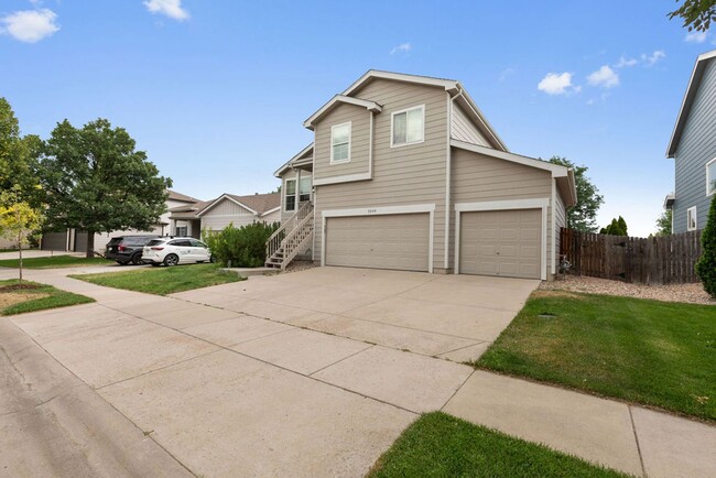 Building Photo - Single Family Home For Rent Near Richard's...