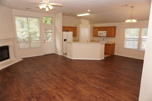 Building Photo - 256 Indian Falls S